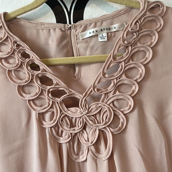 Soft, pink blouse - Picture 2 of 4